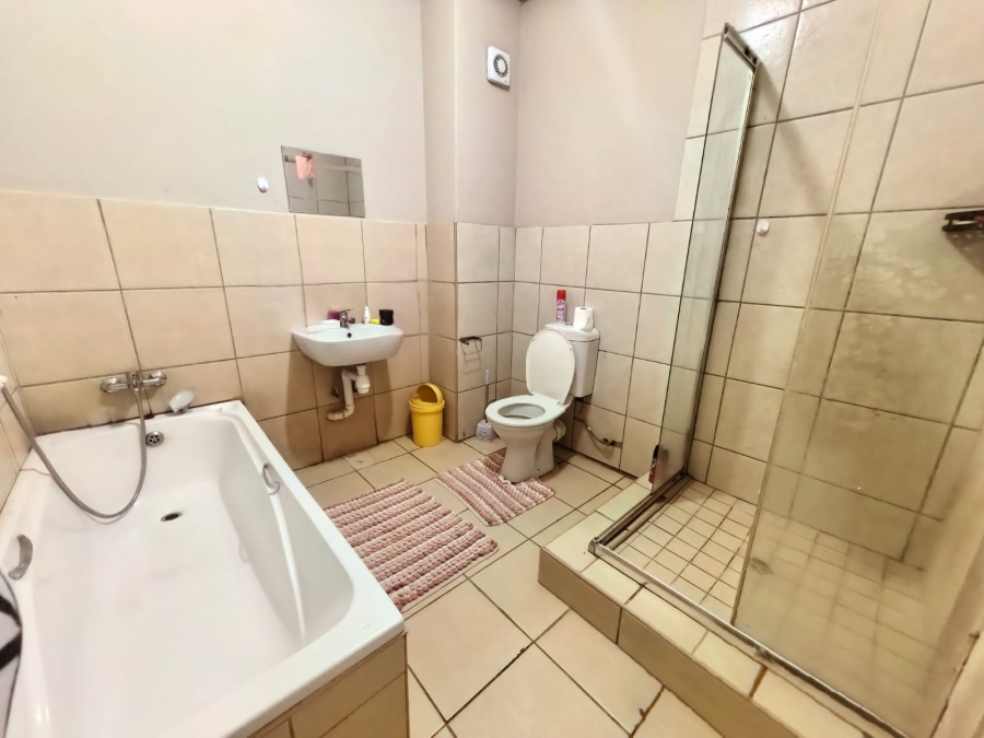 3 Bedroom Property for Sale in Rustenburg Central North West